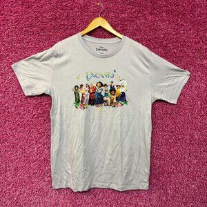 Disney's Encanto Familia Madrigal T-shirt size 2XL